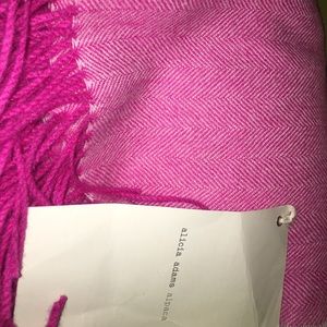 Alicia Adams Alpaca throw/scarf